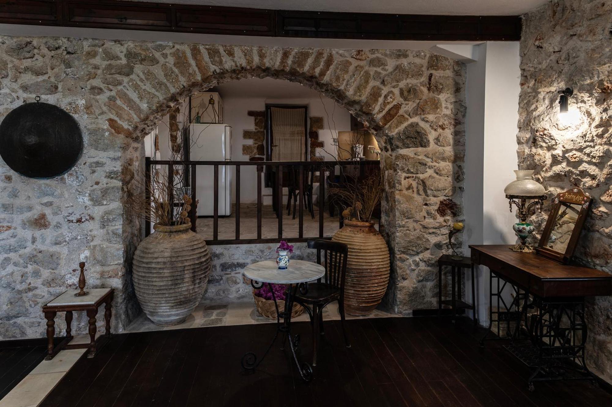 Belessi'S Mansion Daire Yefira Dış mekan fotoğraf