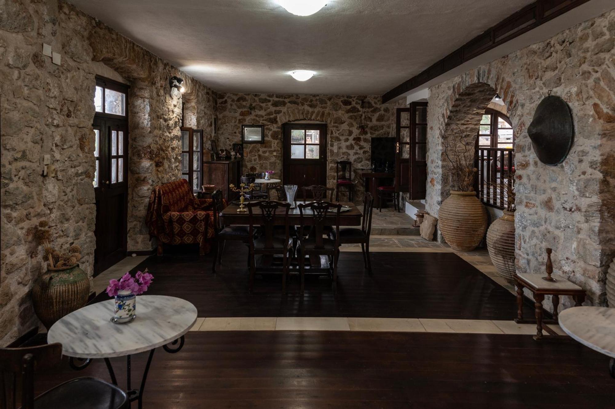 Belessi'S Mansion Daire Yefira Dış mekan fotoğraf