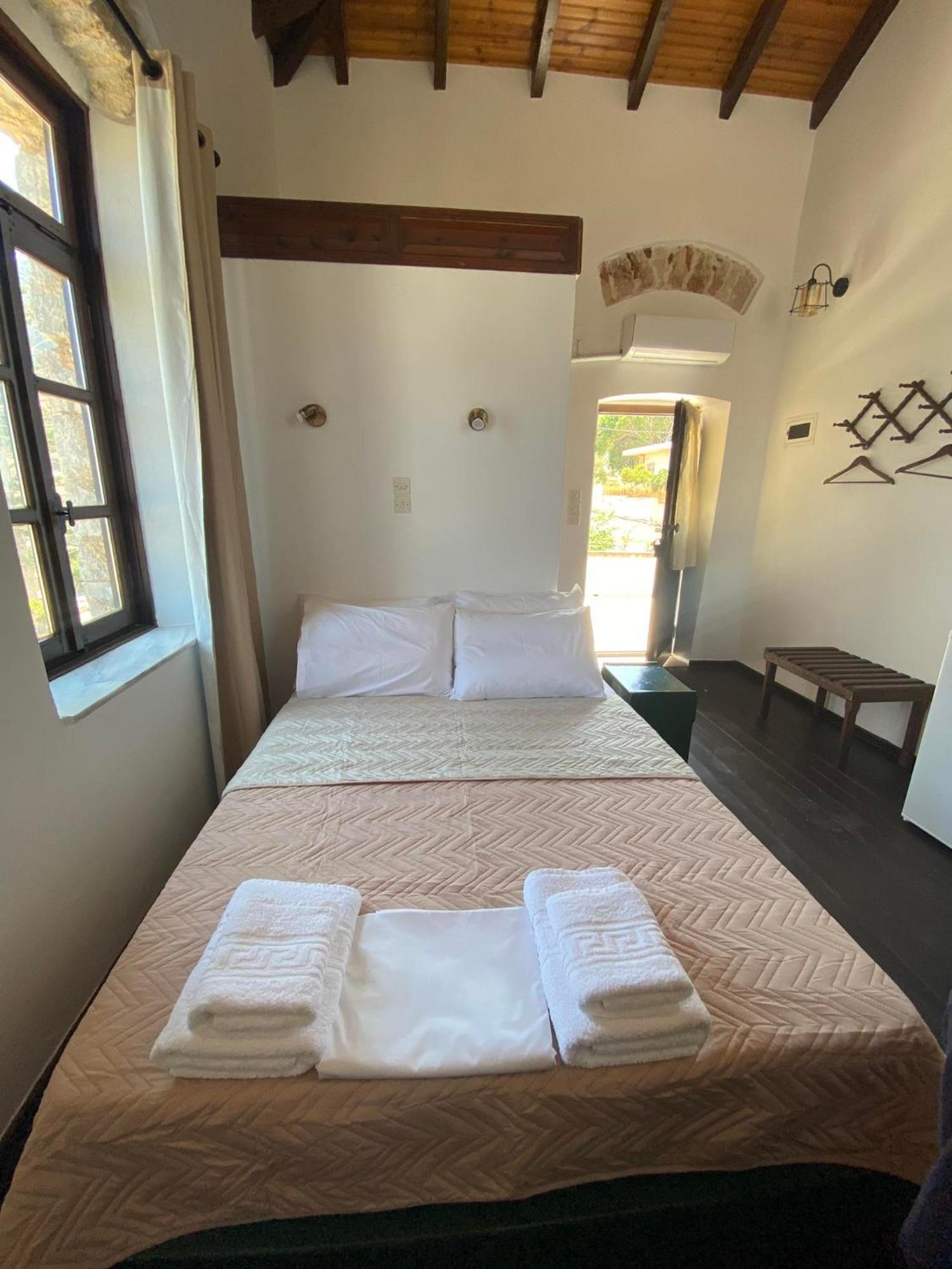 Belessi'S Mansion Daire Yefira Dış mekan fotoğraf